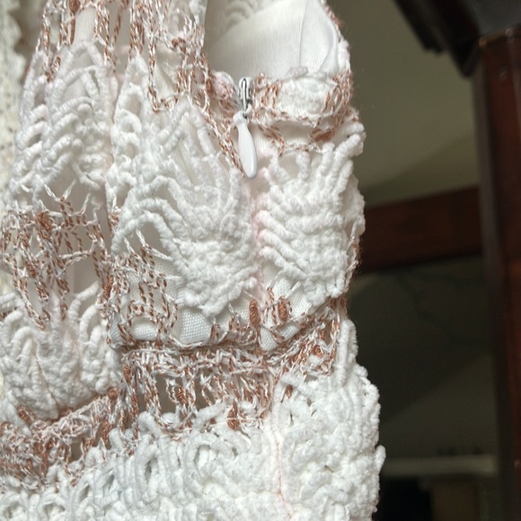 Sexy comfortable form fitting summer dress for elegant or casual wear - Picture 3 of 4